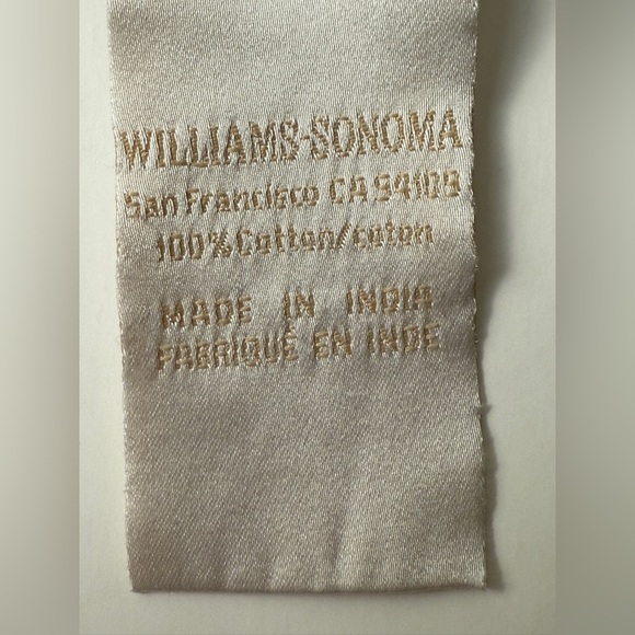 WILLIAMS SONOMA 70” Round TABLECLOTH PROVENCE BUMBLE BEE & (9) Matching Napkins - Picture 7 of 7